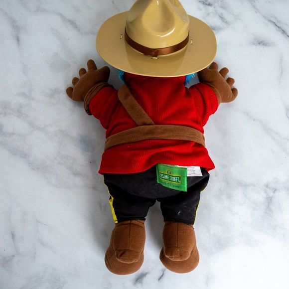 Sesame Street / Gund  Cookie Monster Canadian Mountie Plush 2012 - Picture 4 of 8